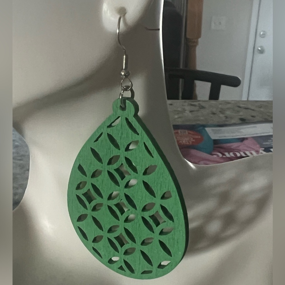 Teardrop shaped earrings